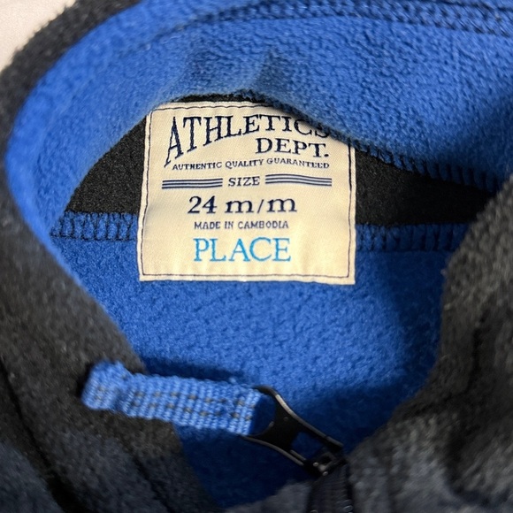 Place - LIKE NEW - Blue and Black Athletic fleece Pullover - Picture 2 of 3
